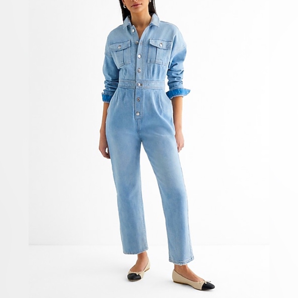 Express Slight Distressed Denim Relaxed Ankle Straight Leg Jumpsuit SZ S - NWOT
